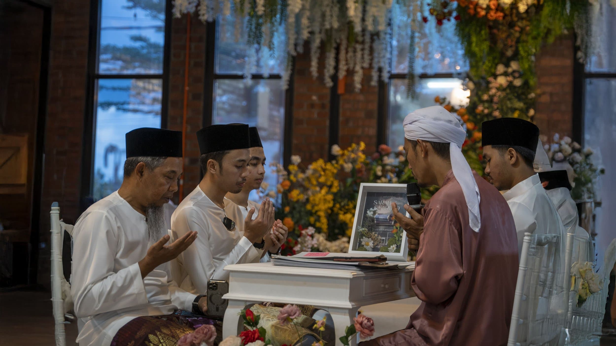 Di sebalik tabir - Sua Avenue